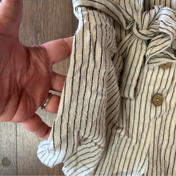 Lulu’s Idyllic Days Ivory Striped Sleeveless Button-Front Romper SZ - Picture 4 of 7